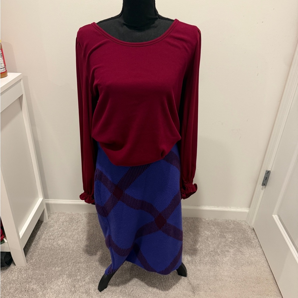 NWT Ann Taylor Burgundy/Purple knit Pencil Skirt